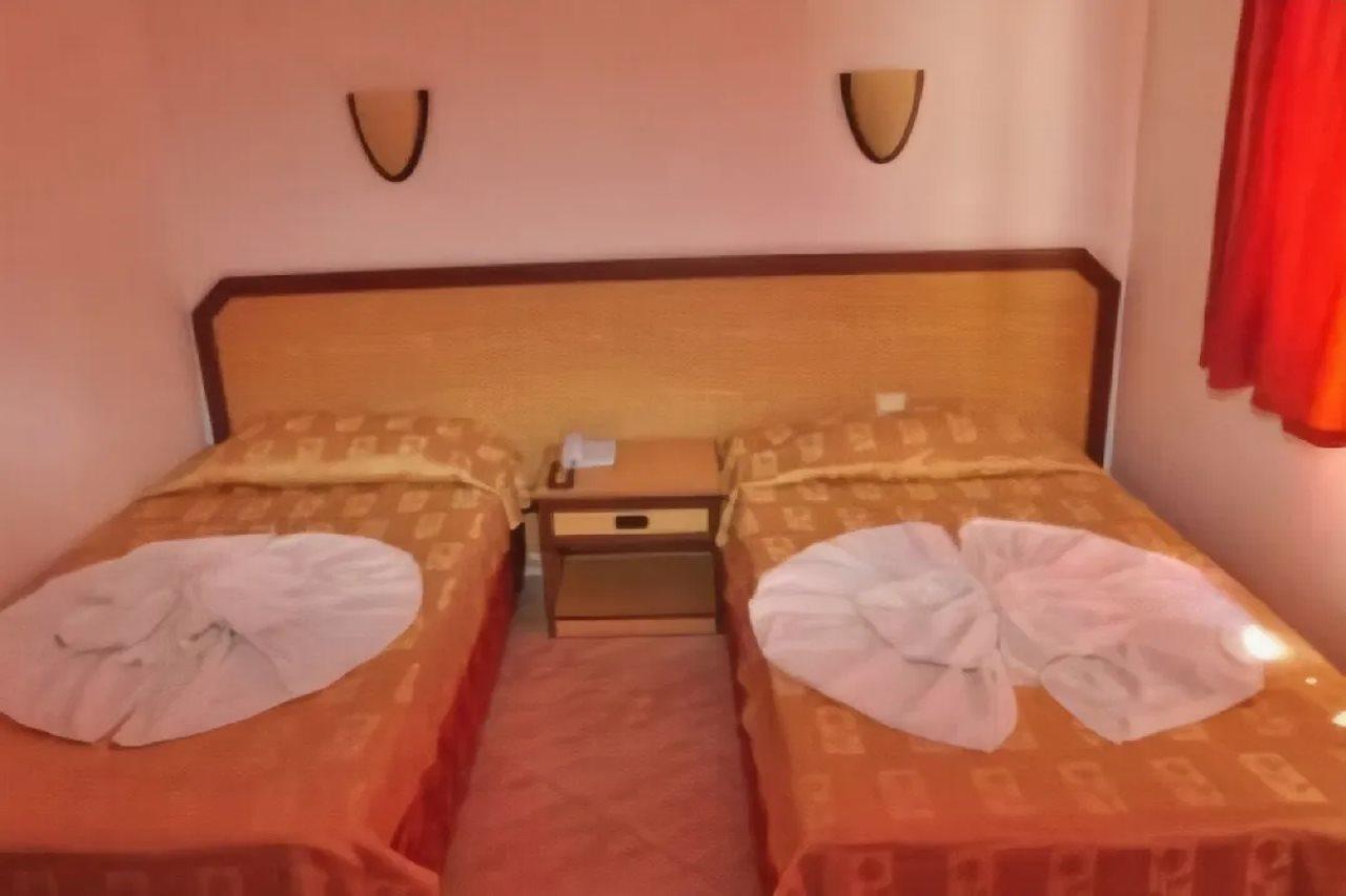 Green Peace Hotel มาห์มุตลาร์ ภายนอก รูปภาพ
