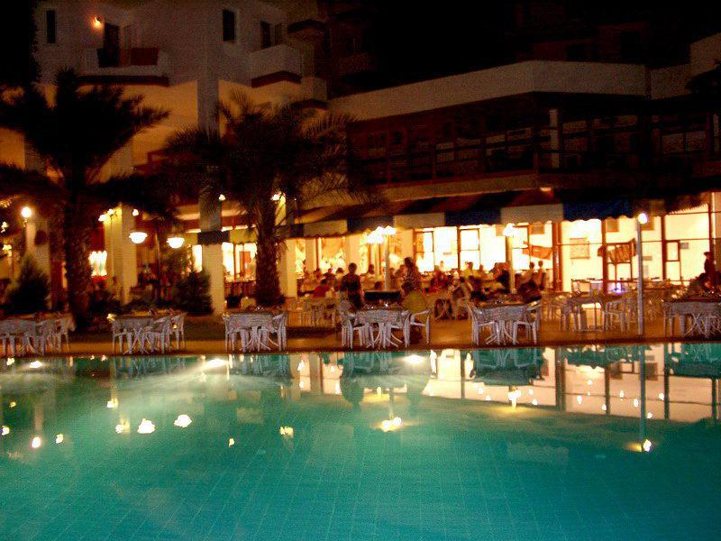 Green Peace Hotel มาห์มุตลาร์ ภายนอก รูปภาพ